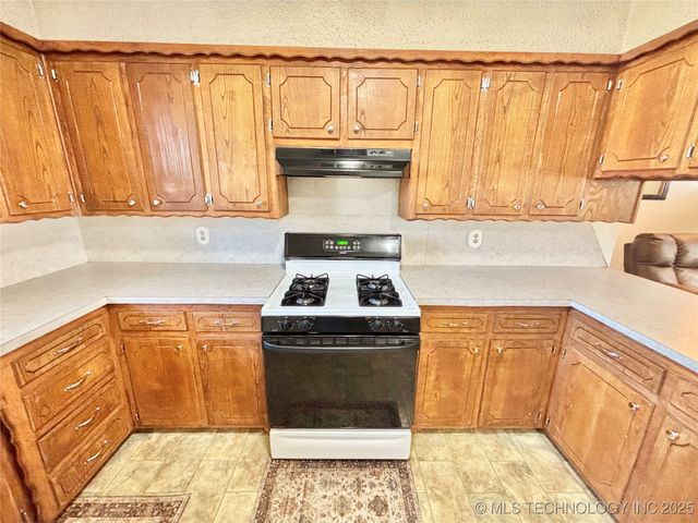 1103 NW 9th Street, Stigler, OK 74462