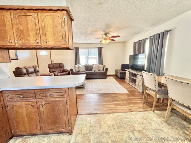 1103 NW 9th Street, Stigler, OK 74462