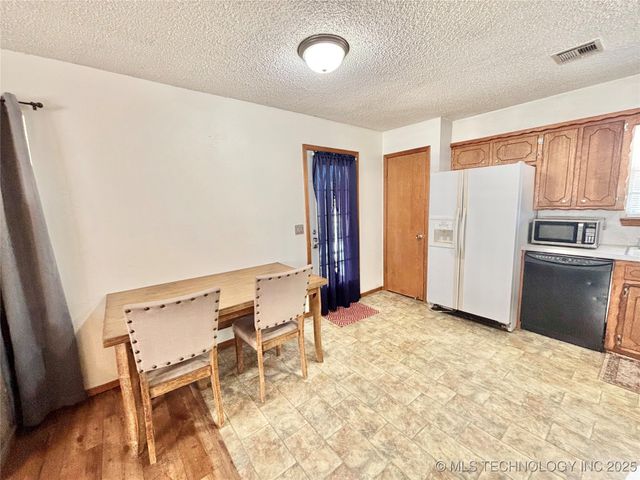 1103 NW 9th Street, Stigler, OK 74462