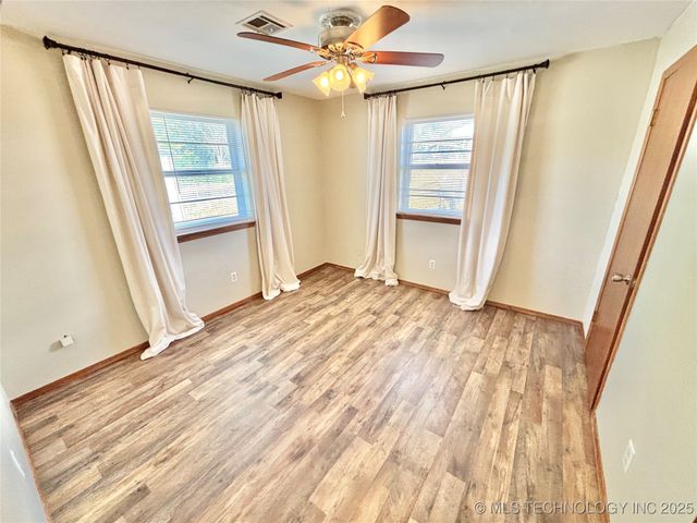 1103 NW 9th Street, Stigler, OK 74462