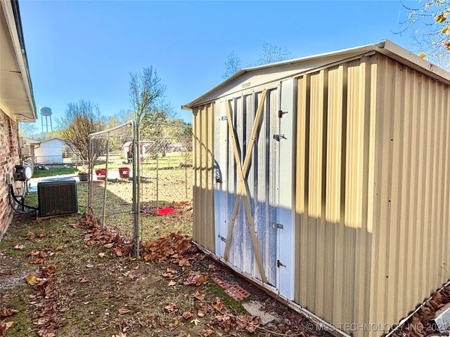 1103 NW 9th Street, Stigler, OK 74462