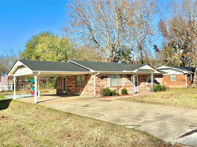 1103 NW 9th Street, Stigler, OK 74462