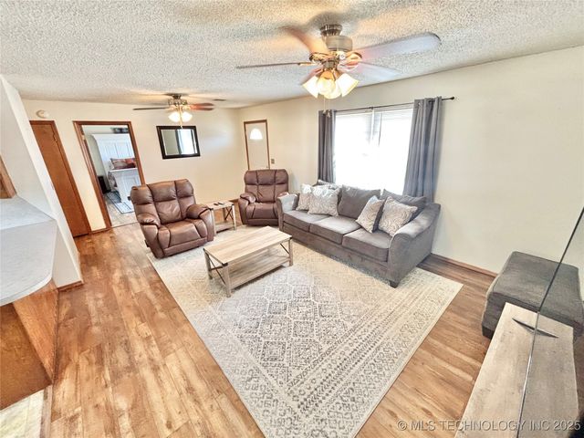 1103 NW 9th Street, Stigler, OK 74462