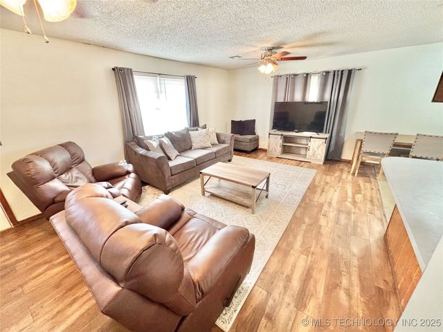 1103 NW 9th Street, Stigler, OK 74462