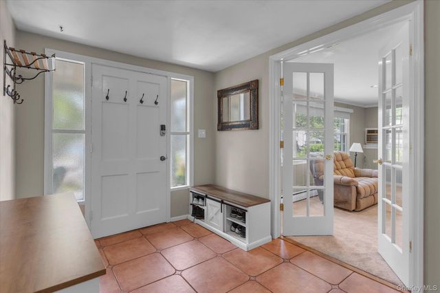 28 Harriet Lane, Huntington, NY 11743
