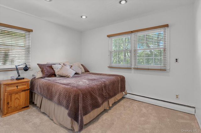 28 Harriet Lane, Huntington, NY 11743
