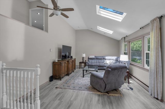 28 Harriet Lane, Huntington, NY 11743