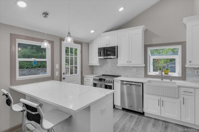 28 Harriet Lane, Huntington, NY 11743