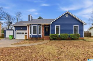 8441 LANEWOOD CIRCLE, Leeds, AL 35094