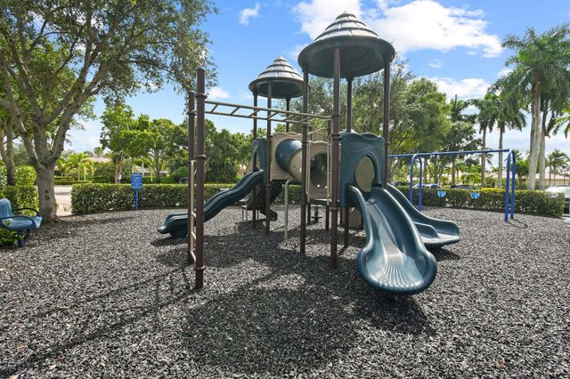 2585 San Andros, West Palm Beach, FL 33411