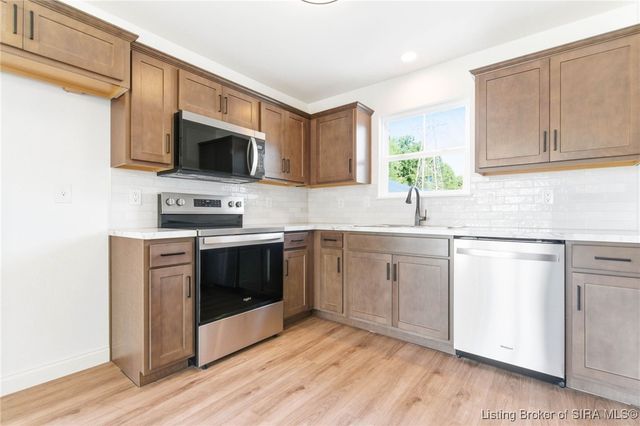 2085 Aster Drive, Jeffersonville, IN 47130