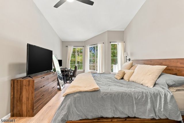 27 Crestmont Rd, Bedminster Twp., NJ 07921