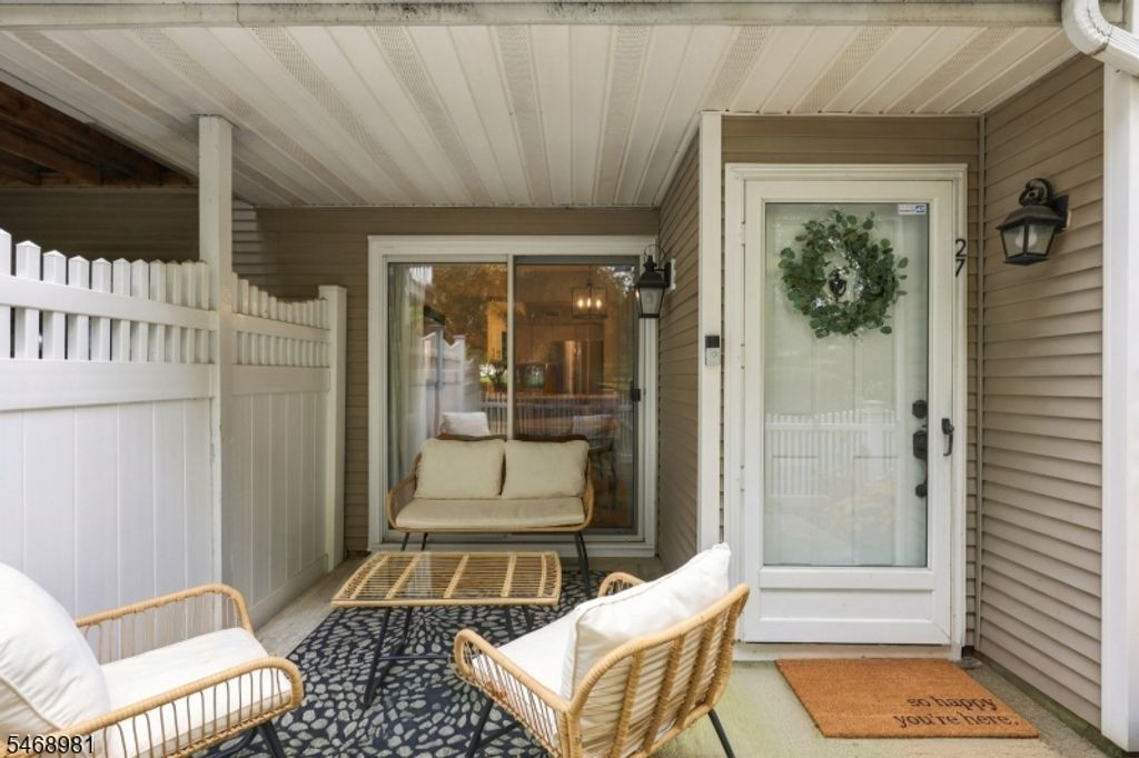 27 Crestmont Rd, Bedminster Twp., NJ 07921 — exterior