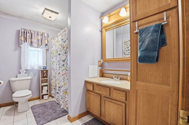 305 Shag Bark Road, Taunton, MA 02780