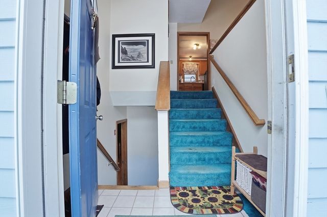 305 Shag Bark Road, Taunton, MA 02780