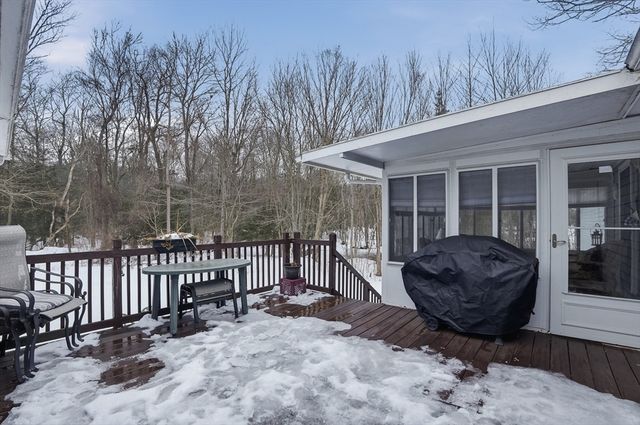 305 Shag Bark Road, Taunton, MA 02780