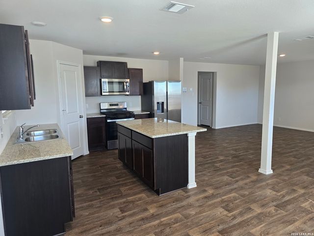 13516 Waxman Spark, San Antonio, TX 78252