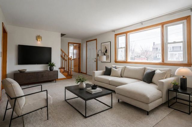 9 Juniper Lane, Nashua, NH 03063