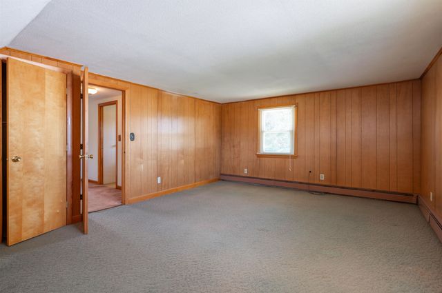 9 Juniper Lane, Nashua, NH 03063