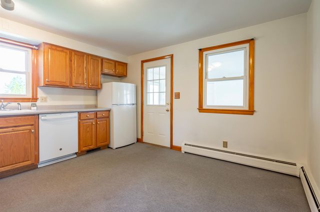 9 Juniper Lane, Nashua, NH 03063