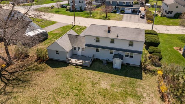 9 Juniper Lane, Nashua, NH 03063