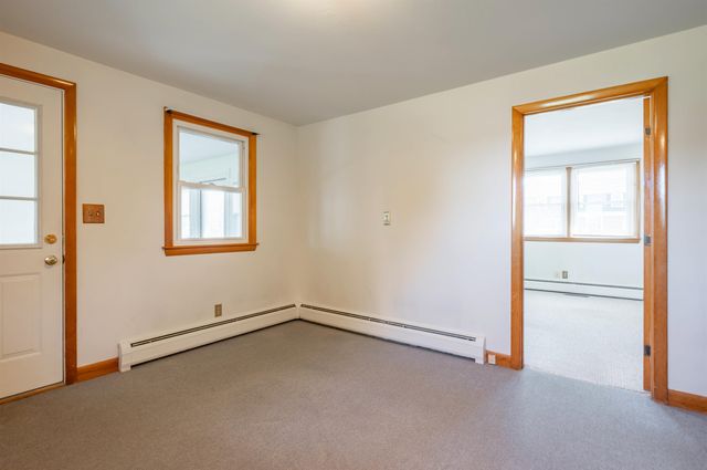 9 Juniper Lane, Nashua, NH 03063