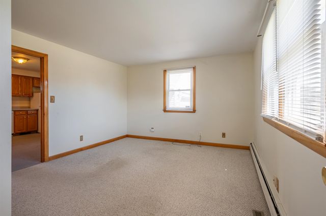 9 Juniper Lane, Nashua, NH 03063