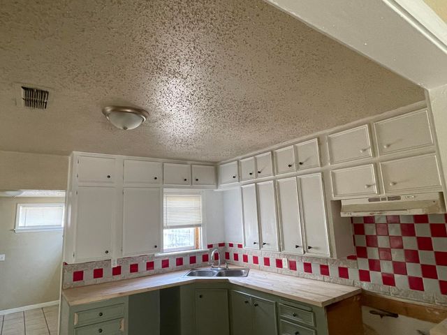 2310 38th Street, Lubbock, TX 79412