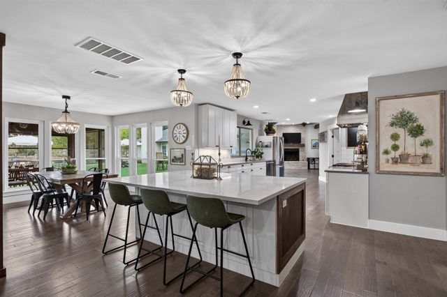 113 Red Oak Lane, Flower Mound, TX 75028