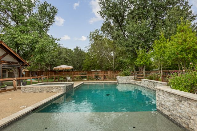 113 Red Oak Lane, Flower Mound, TX 75028