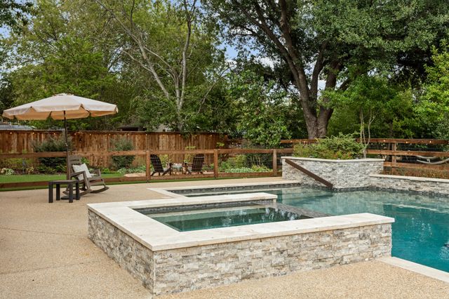 113 Red Oak Lane, Flower Mound, TX 75028