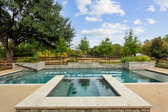 113 Red Oak Lane, Flower Mound, TX 75028