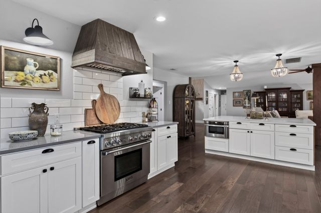 113 Red Oak Lane, Flower Mound, TX 75028