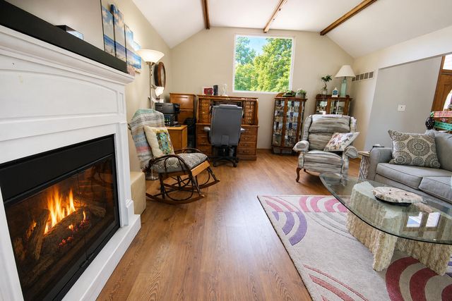 136 Sorrento Drive, Schererville, IN 46375