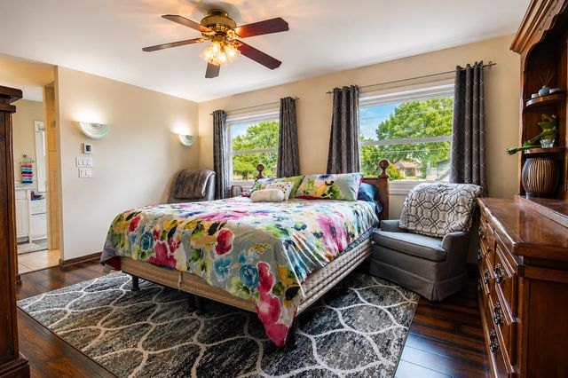 136 Sorrento Drive, Schererville, IN 46375