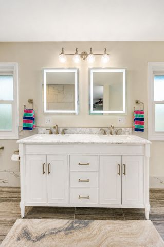 136 Sorrento Drive, Schererville, IN 46375