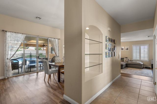 13801 Las Entradas, Bakersfield, CA 93314