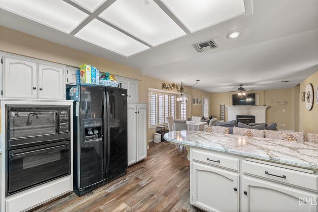 13801 Las Entradas, Bakersfield, CA 93314