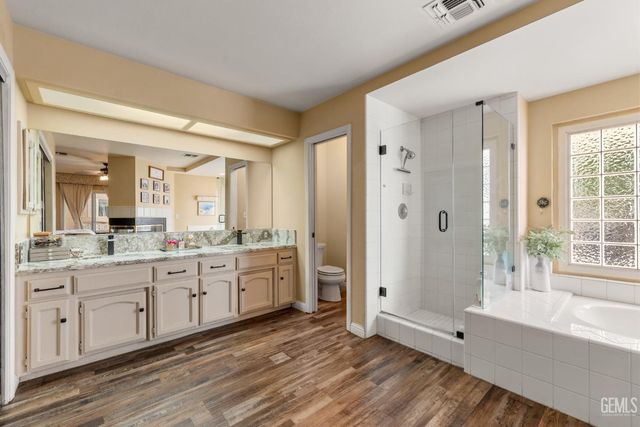 13801 Las Entradas, Bakersfield, CA 93314