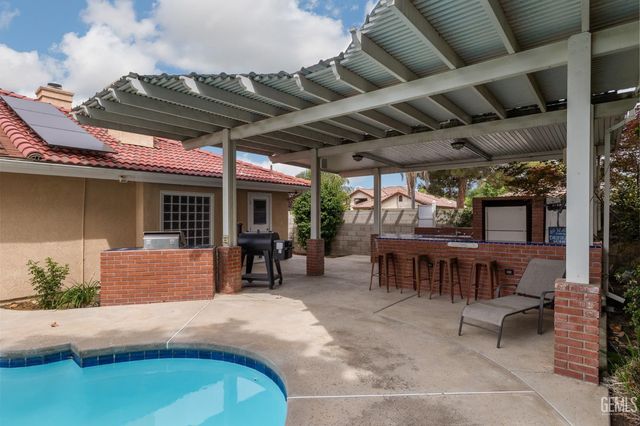 13801 Las Entradas, Bakersfield, CA 93314