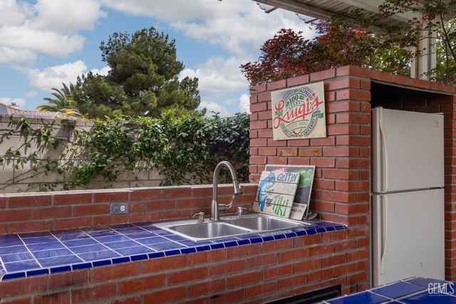 13801 Las Entradas, Bakersfield, CA 93314