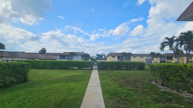 9911 Sandalfoot Boulevard 116, Boca Raton, FL 33428