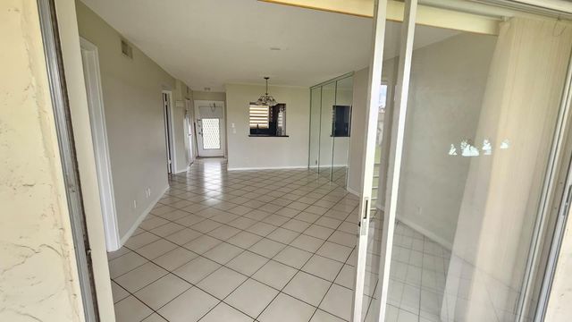 9911 Sandalfoot Boulevard 116, Boca Raton, FL 33428
