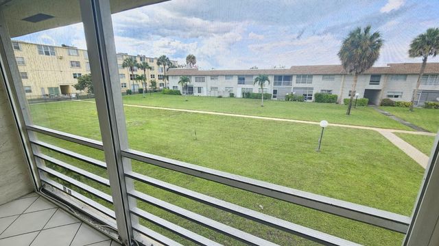 9911 Sandalfoot Boulevard 116, Boca Raton, FL 33428