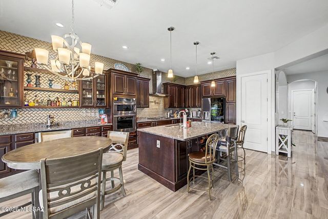1504 N Plaza De Lirios, Tucson, AZ 85745