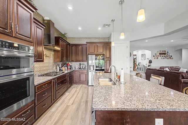 1504 N Plaza De Lirios, Tucson, AZ 85745