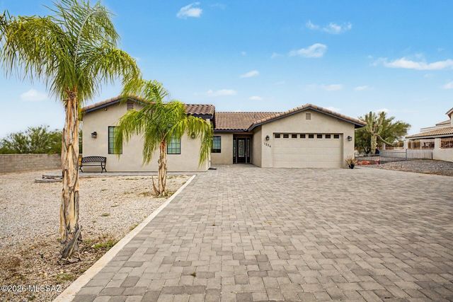 1504 N Plaza De Lirios, Tucson, AZ 85745