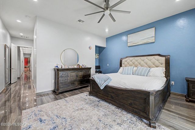 1504 N Plaza De Lirios, Tucson, AZ 85745