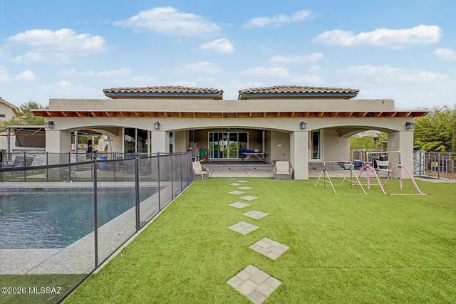 1504 N Plaza De Lirios, Tucson, AZ 85745