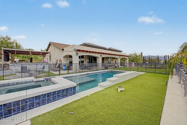 1504 N Plaza De Lirios, Tucson, AZ 85745